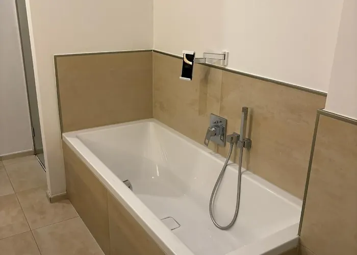 2 Shanghaiallee Apartament *